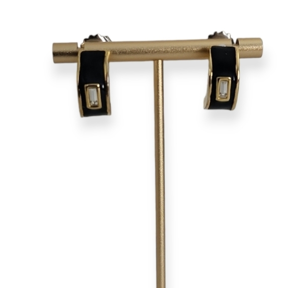 Vintage 80s Lady Remington Black Enamel Earrings - Picture 4 of 7